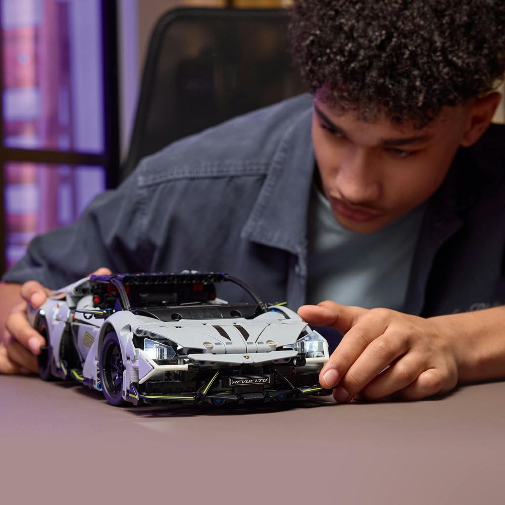 LEGO Technic Supersamochód Lamborghini Revuelto 42214 | Model samochodu, klocki konstrukcyjne, prezent dla fana motoryzacji 10+, zdalne sterowanie, 1135 elementów
