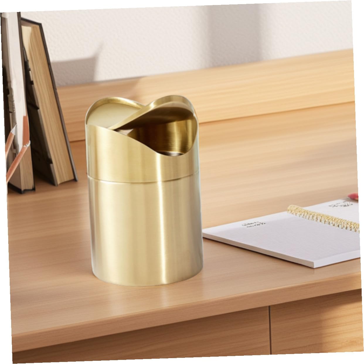 Goldener Kleiner Mülleimer aus Edelstahl mit Deckel für Tisch und Auto | Platzsparend, Druckdeckel gegen Gerüche, Kompakt für Reise und Unterwegs