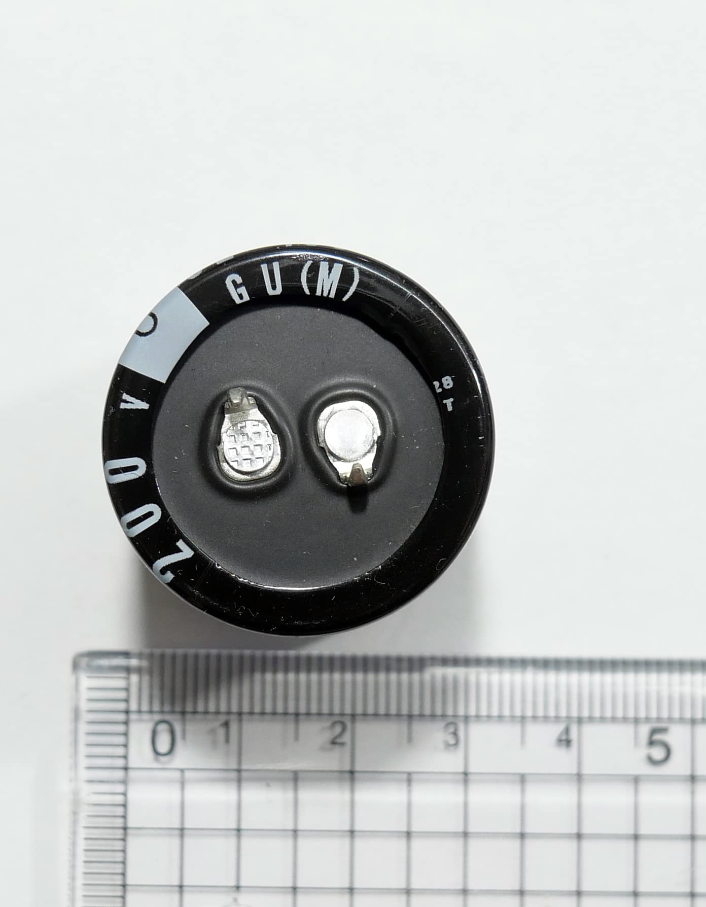 電子部品の塊 UCS2D470MHD ニチコン アルミ電解コンデンサ 200V dc 47μF