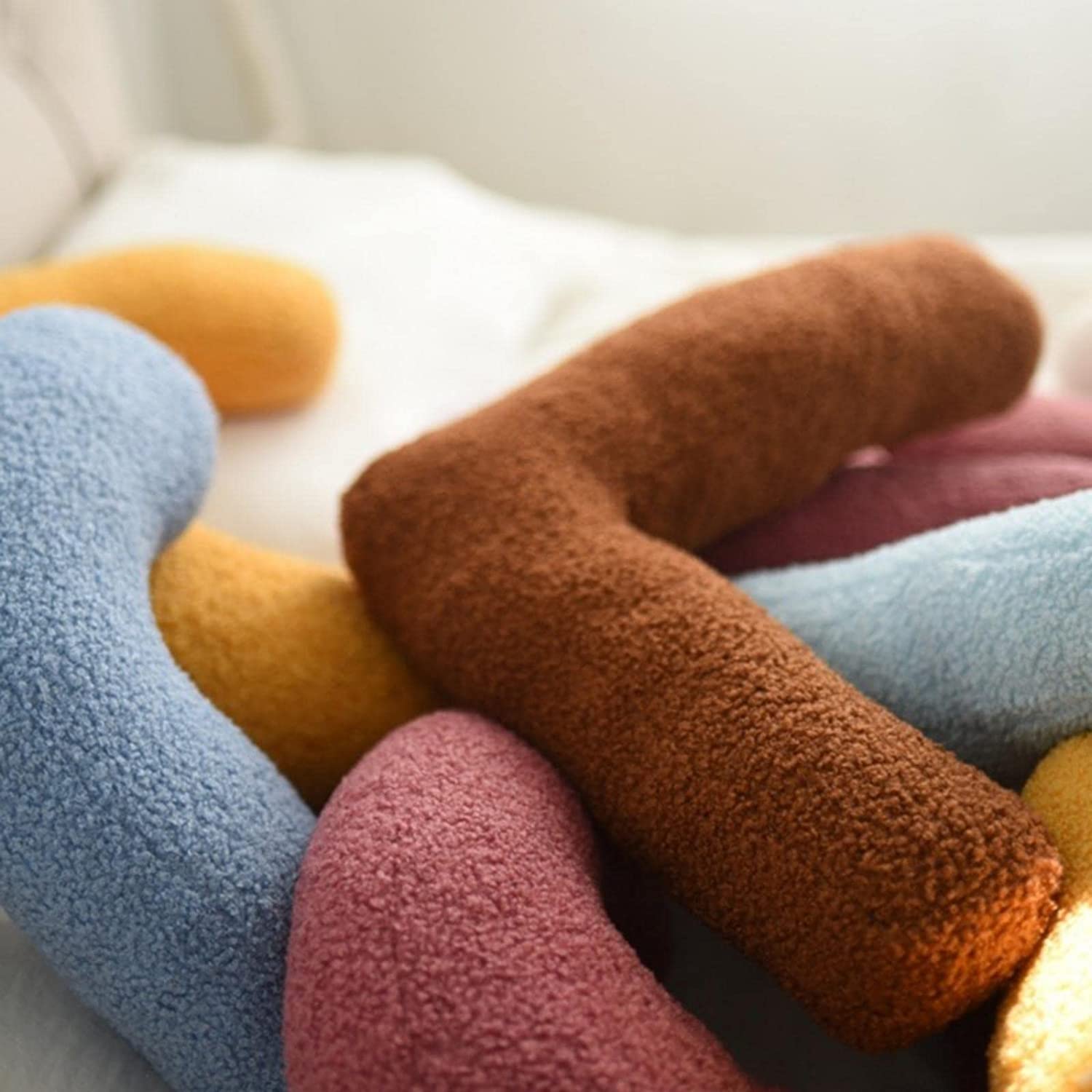 Almohadas de felpa con 26 letras del alfabeto inglés, cojines decorativos para la habitación de los niños, sofá, cama, suelo, coche (E)