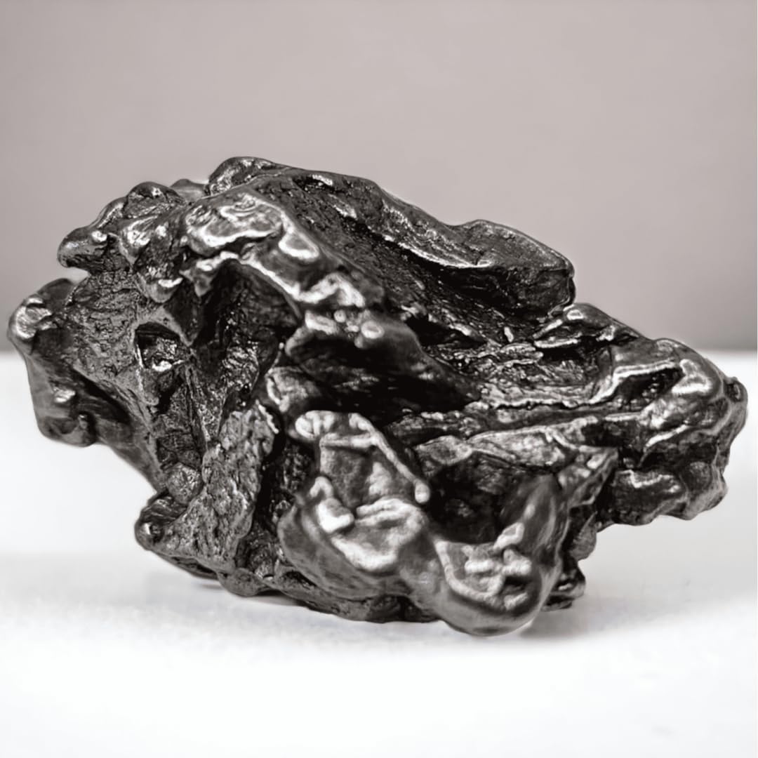 Meteorito Campo del Cielo – Meteorito de Hierro en Pantalla de Madera – Encontrado en 1576 – 4,5 mil millones de años – Regalo para coleccionistas & Aficionados al espacio