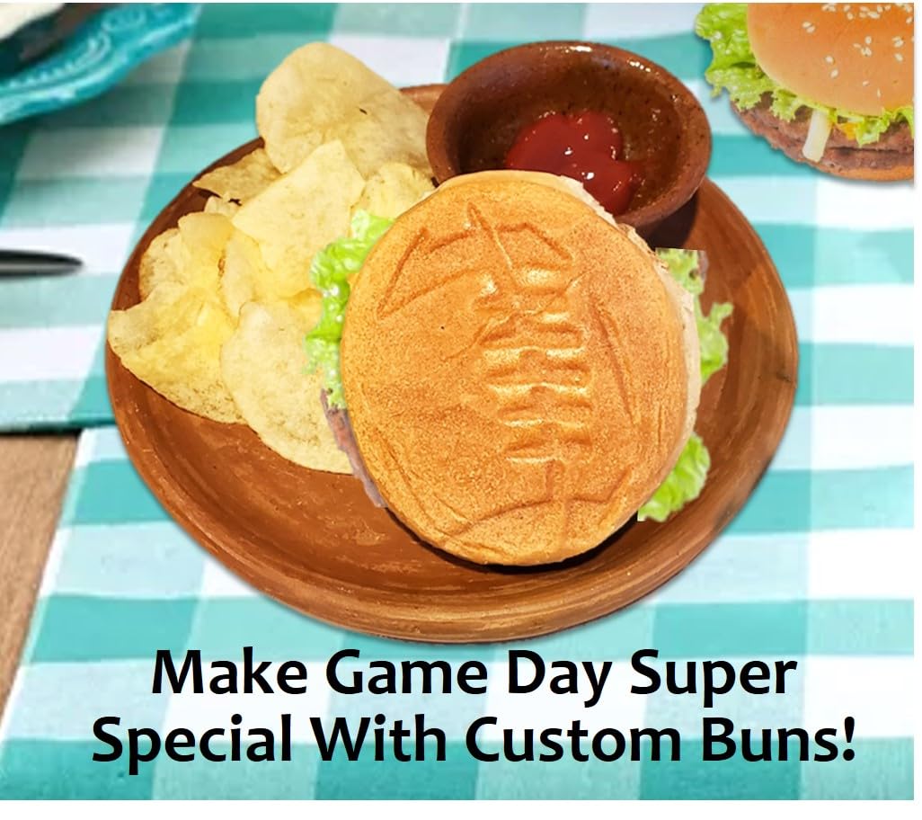SIZZLE Fußball-Thema, 12,7 cm, Holzgriff, Pattypresse aus hochwertigem Gusseisen, solide Konstruktion, sicherer Griff, bequemer Halt, cool geprägtes Fußball-Logo-Design, 14 cm Burgerpresse