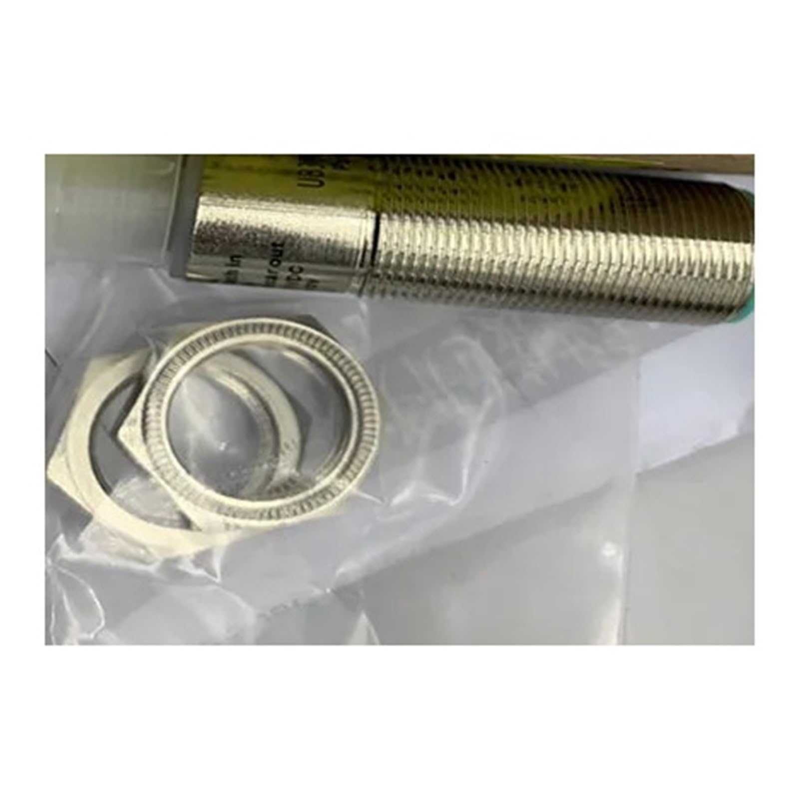 CCCAZ1 UB300-18GM40-E4-V1 UB1000-18GM75-E4-V15 UB300-18GM40-U-V1 proximity switch sensor