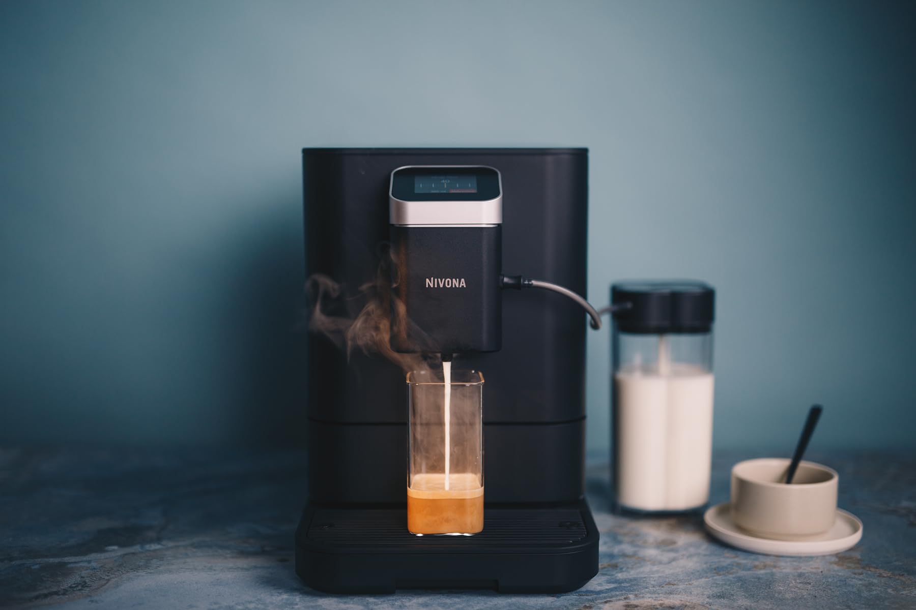 Nivona NIVO 7'101 Kaffeevollautomat mit Milchschaum – OneTouch Cappuccino, Espresso & Americano | Bluetooth App-Steuerung, kratzfestes Touchdisplay, herausnehmbare Brüheinheit, Schwarz