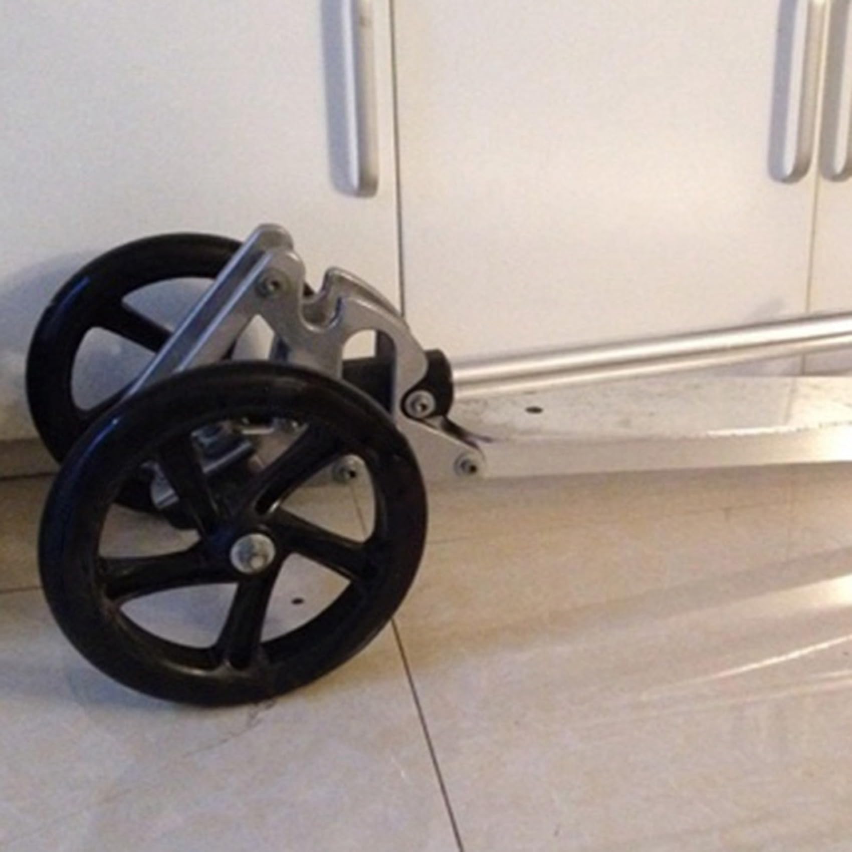 6 Pièces Roue de Scooter 200 mm Matériau PU Épaisseur de la Roue 30 mm ABEC-7 Roulement Accessoires de Scooter, Noir Transparent