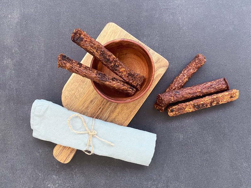 Fresco Riegel Ente | 100 g | Natürlicher Monoproteinsnack für Hunde aus Entenfleisch | Kann zur gesunden Ernährung beitragen | Ideal für unterwegs