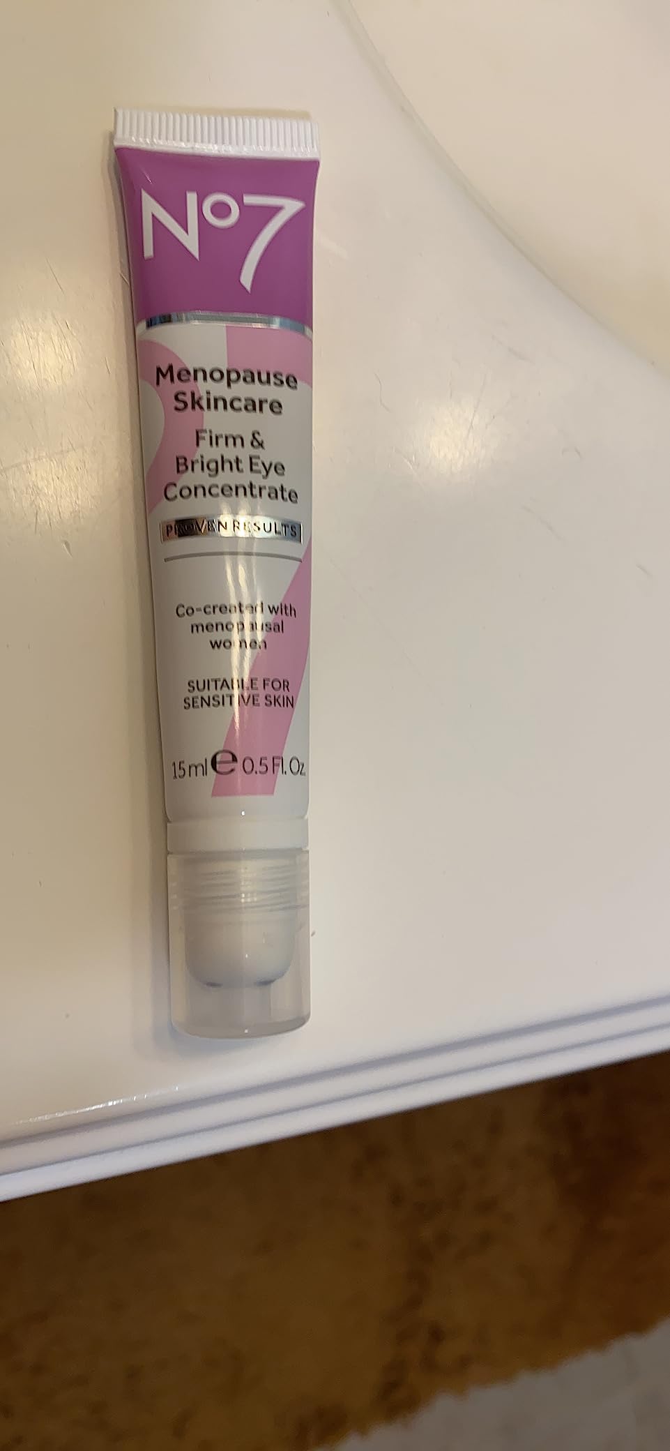 No7 Menopause Skincare Firm & Bright Eye Concentrate - Revitalizing Eye Cream for Dark Circles, Wrinkles & Under Eye Puffiness - Menopause Relief Cooling Roller for Refreshing Tired Eyes (15 ml)