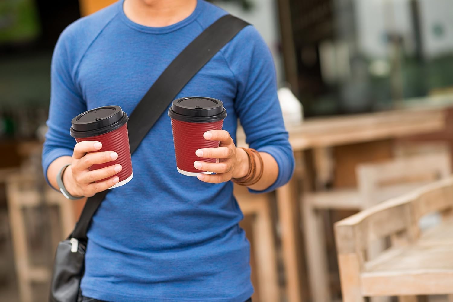 PARTY BARGAINS 50 Disposable Rippled Insulated Hot Cups with lids, 12oz Burgundy Color. No Sleeves Needed to Go Teacup. Heat Protection Coffee Espresso
