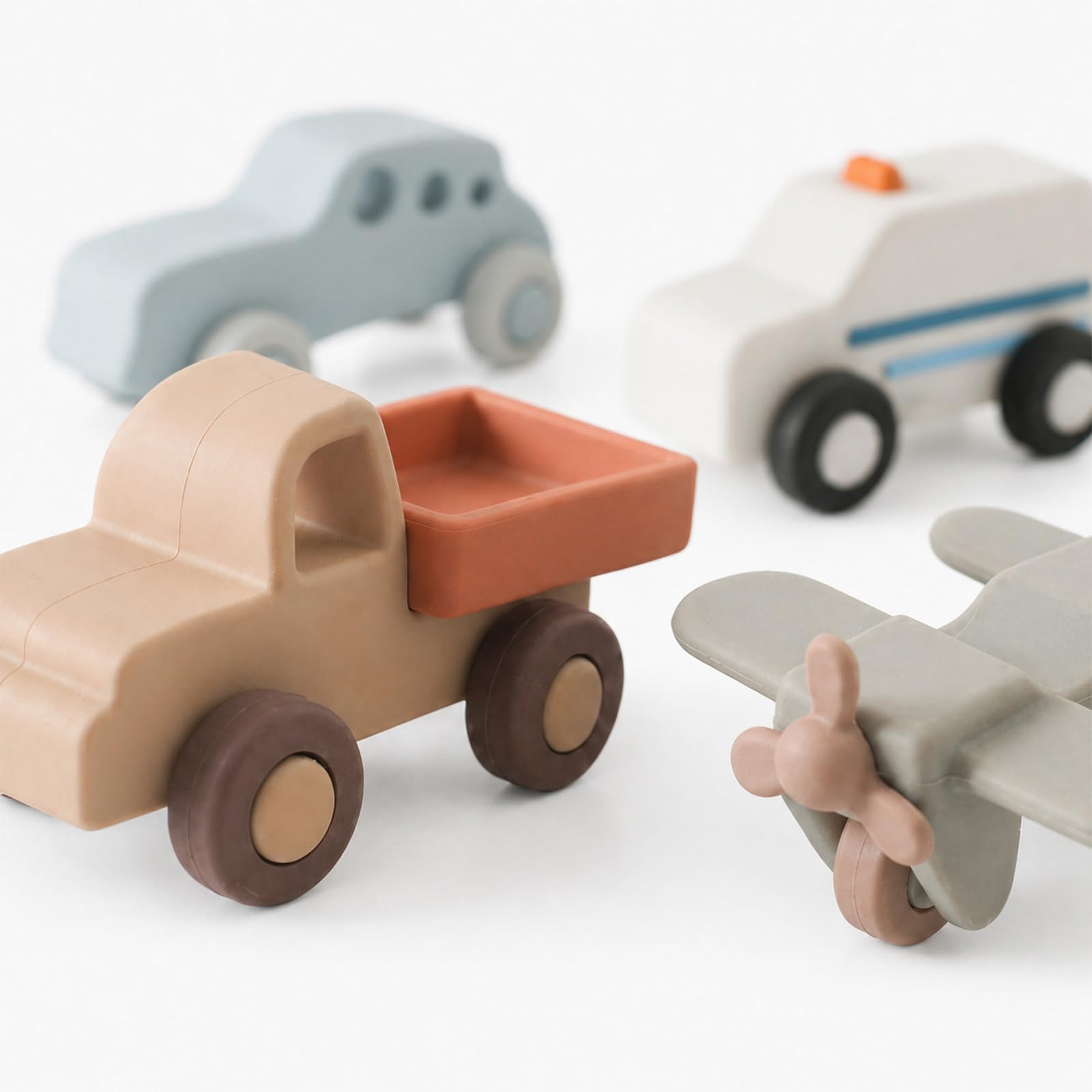 Von 4 Baby Beißspielzeug Auto Thema, Kauspielzeug, sicherer Silikon Beißring, Handgriff, Linderung von Zahnungsschmerzen für Kleinkinder und Kleinkinder