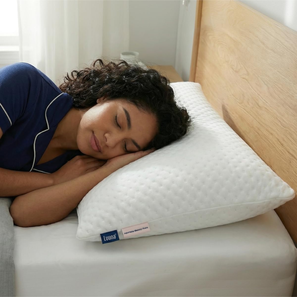 Luuna Almohada Ajustable Suave con Espuma de Memoria, Estándar 64 x 46 cm, Relleno 100% Memory Foam Triturado, Funda Lavable, Suavidad y Frescura Garantizada para tu Descanso, Hecho en México