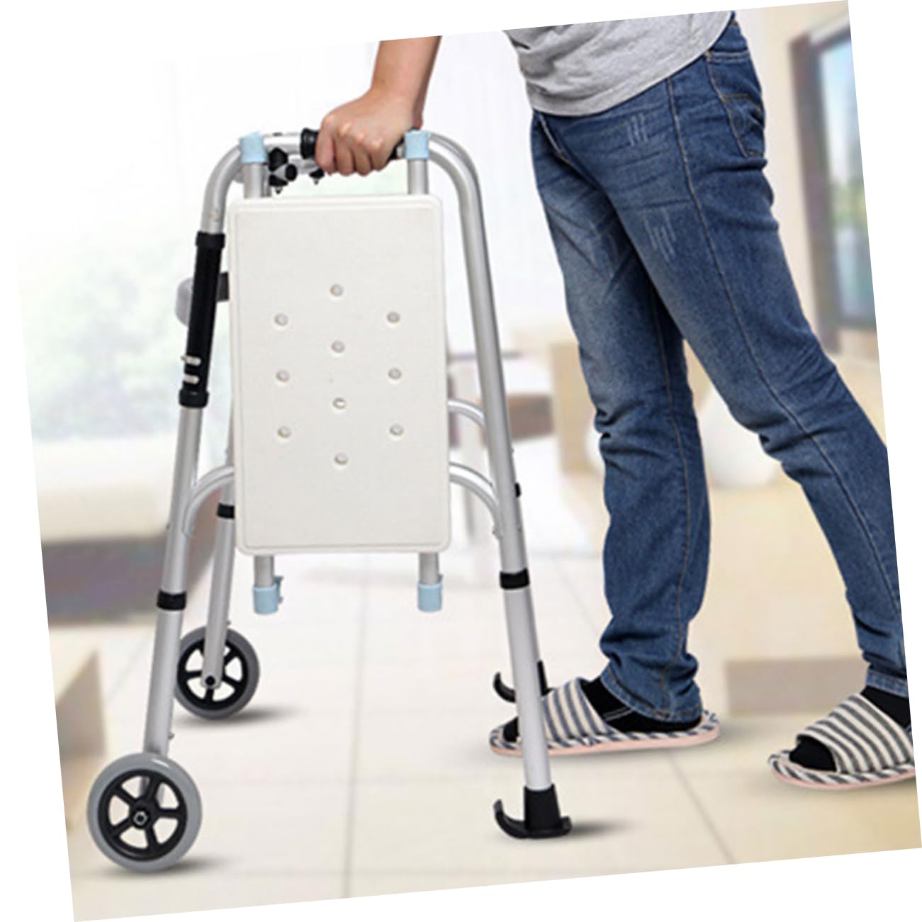 6pezzi Sci in Nylon per Walker Sottobicchieri Antiscivolo Cursori Portatili di Piedini per Walker Sciwalker Pratici per Superfici in Alianti di Ricambio Piccoli Alianti