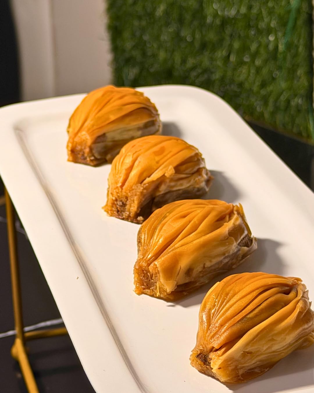 Anjanya Turkish Pistachio Midye Mussel Baklava, Premium Phyllo Pastry Dessert, Pack of 9 Pieces-image-40