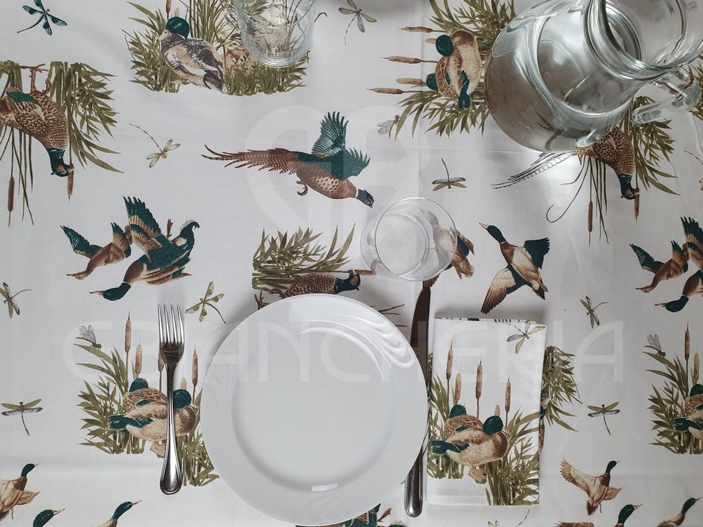 GBiancheria Tovaglia da tavola Stampata in 100% Cotone con TOVAGLIOLI Dis. FAGIANO ANATRA Adatta per l'uso quotidiano Prodotto Ideato, Tessuto e Confezionato in Italia (Per 6 Persone 140x180cm)