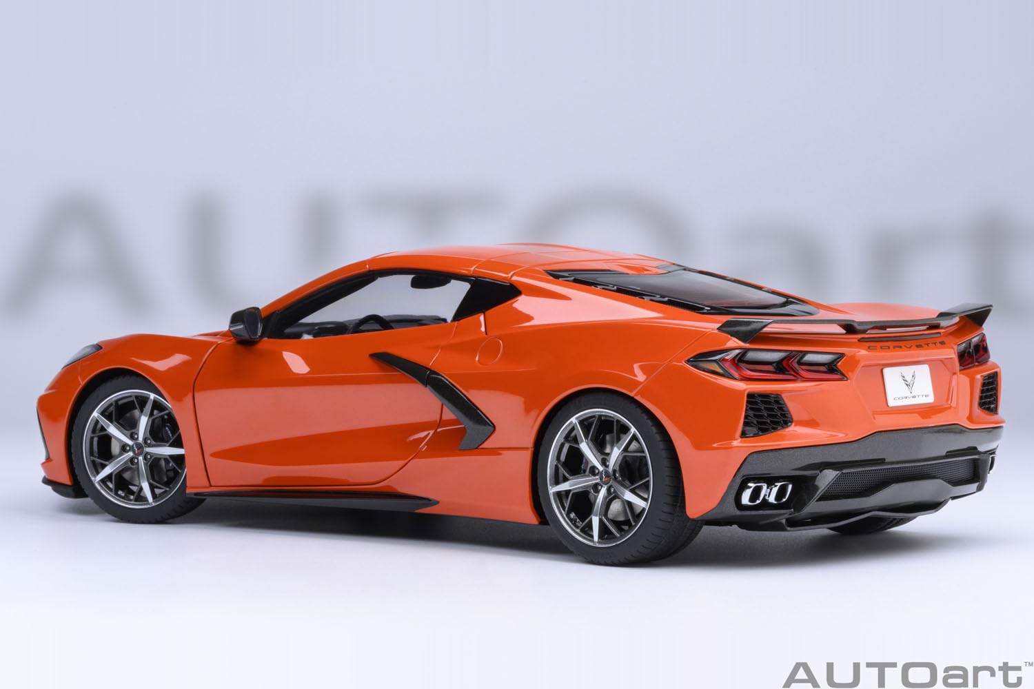 AUTOart 1/18 Corvette Stingray ハチハチ AUTOart 1/18 Chevrolet Corvette (C8) Stingray Z51 Orange Finished