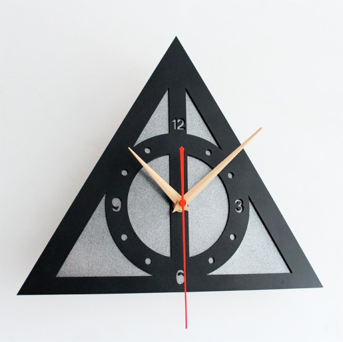 CHLWW Creative Personality Art Pattern Peach Triangle Metal Shell Modern Unique Silent Wall Clock,Grey