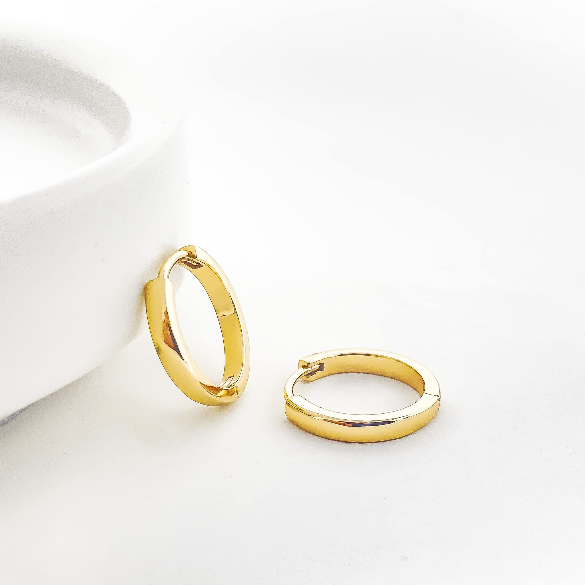 Mary & Jules goldene Ohrringe Damen aus recyceltem Silber, vergoldet, Ohrringe Creolen Gold aus 925 Sterling Silber, Ohrringe Gold Creolen für Frauen und Mädchen, hautverträglich, Echtschmuck