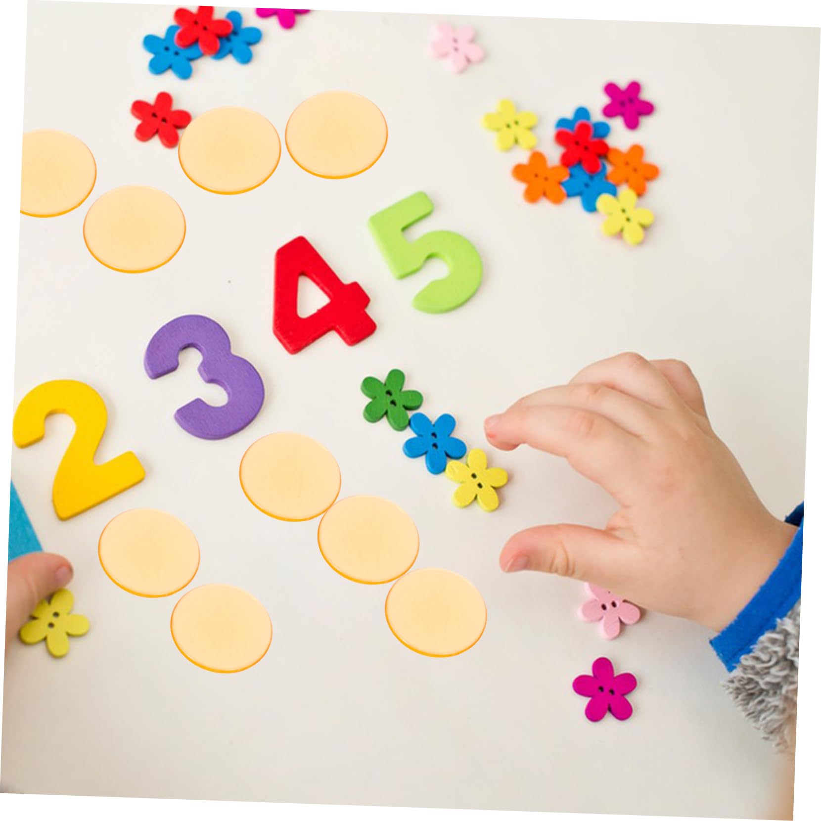 COSMEVIVI Bingo Chips Set 100pcs Bingo Chips Poker Chips Bingo Markers Chips for Bingo Games Counting Chips Plastic Bingo Chips