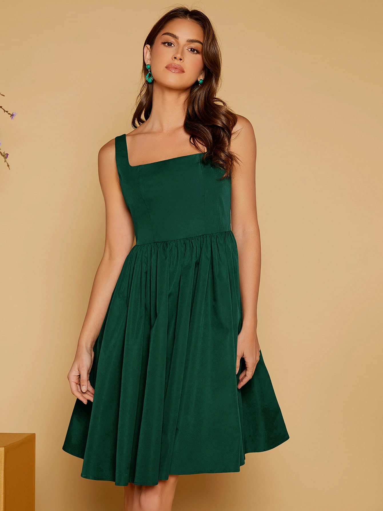 green fit and flare dress Amazon.com: Neeno Women's Dresses Solid Sleeveless Fit and Flare Dress Dress  for Women (Color : Dark Green, Size : Small) : Clothing, Shoes & Jewelry
