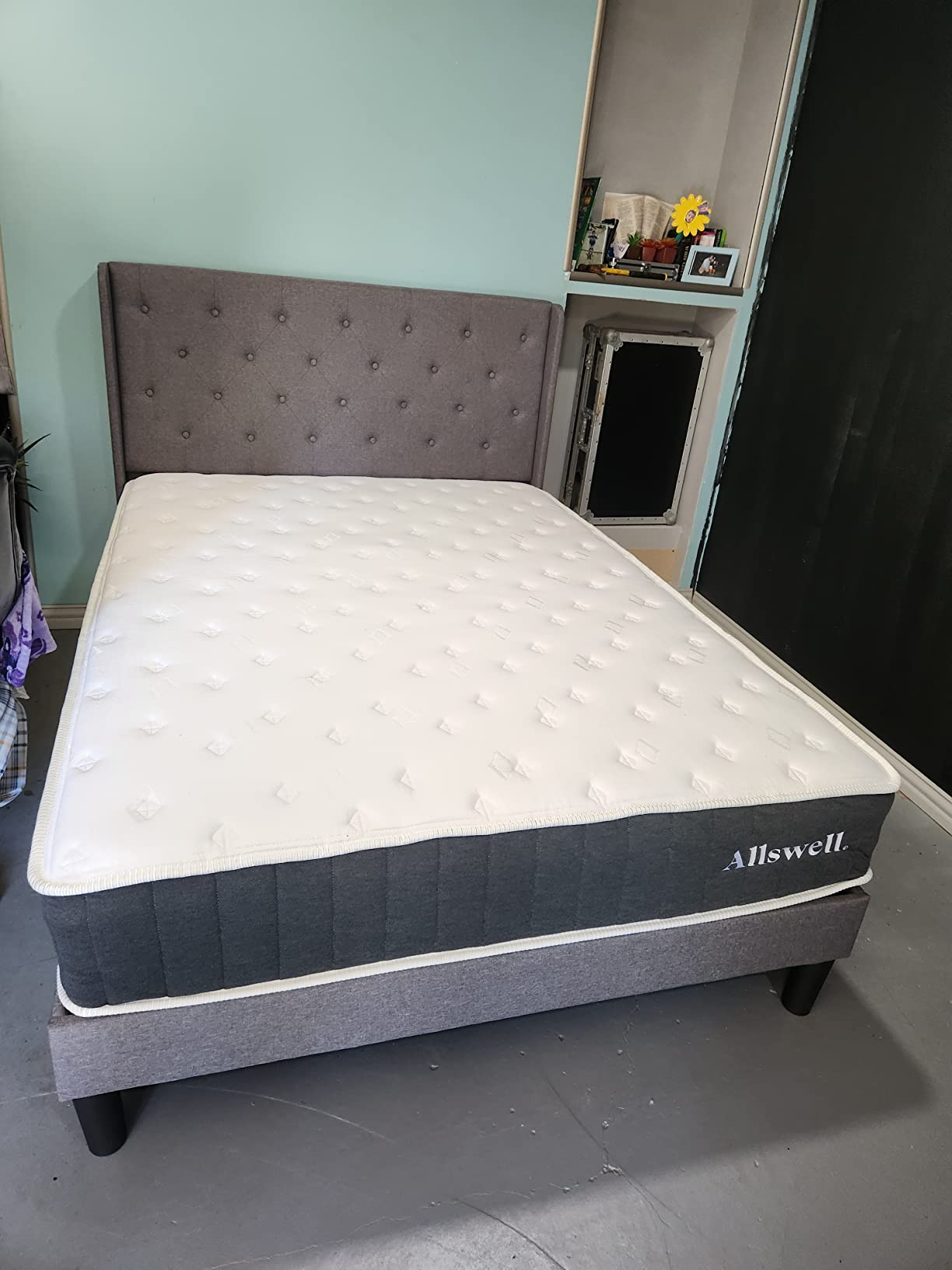 27/mo Finance Allewie Full Size Bed Frame with Button Tufted