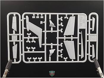 Amazon | モデルズビット 1/72 ビーチクラフト 350 スーパー