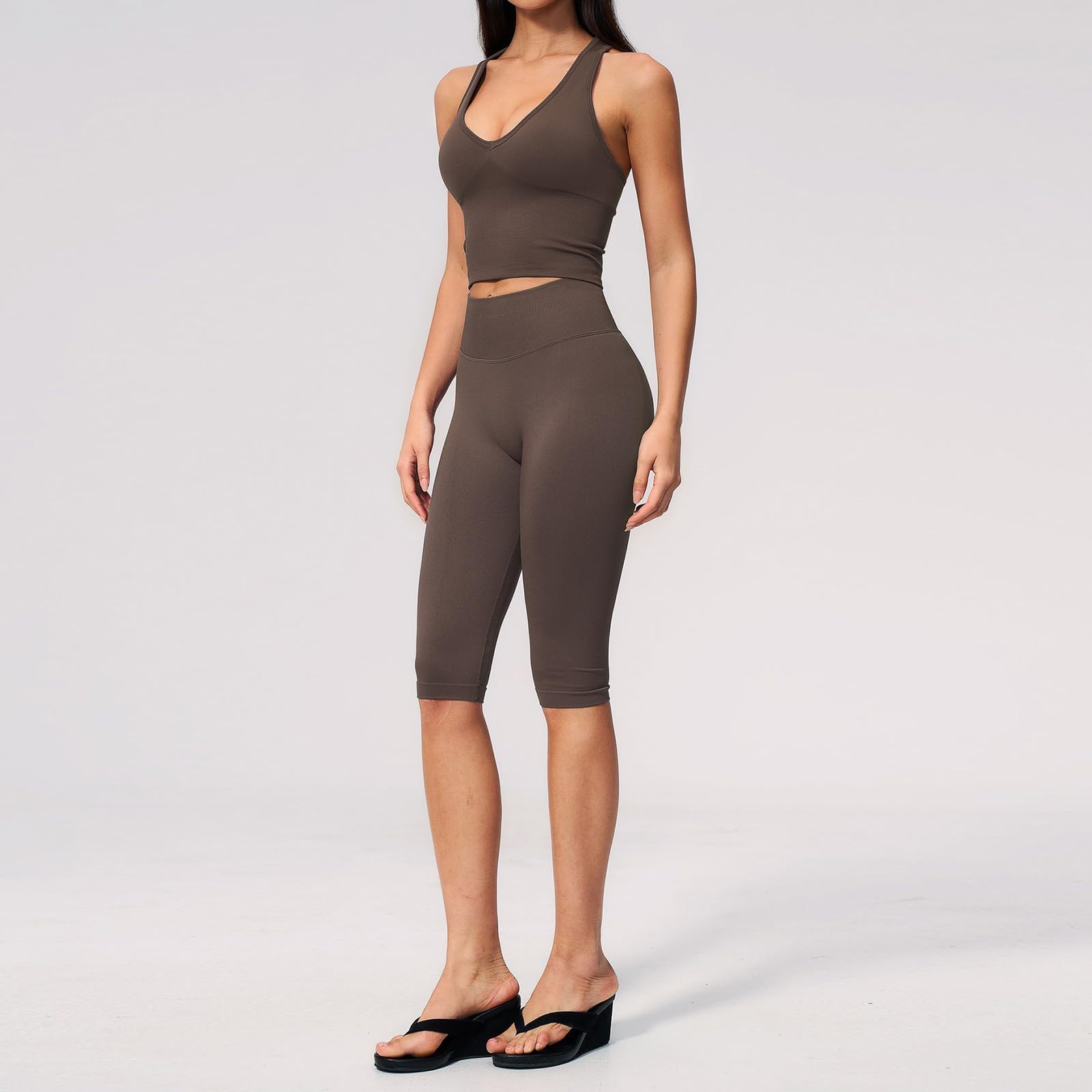 Generisch Tenue de yoga deux pièces avec une coupe élégante et une grande fonctionnalité pour le yoga, la course et l'entraînement physique