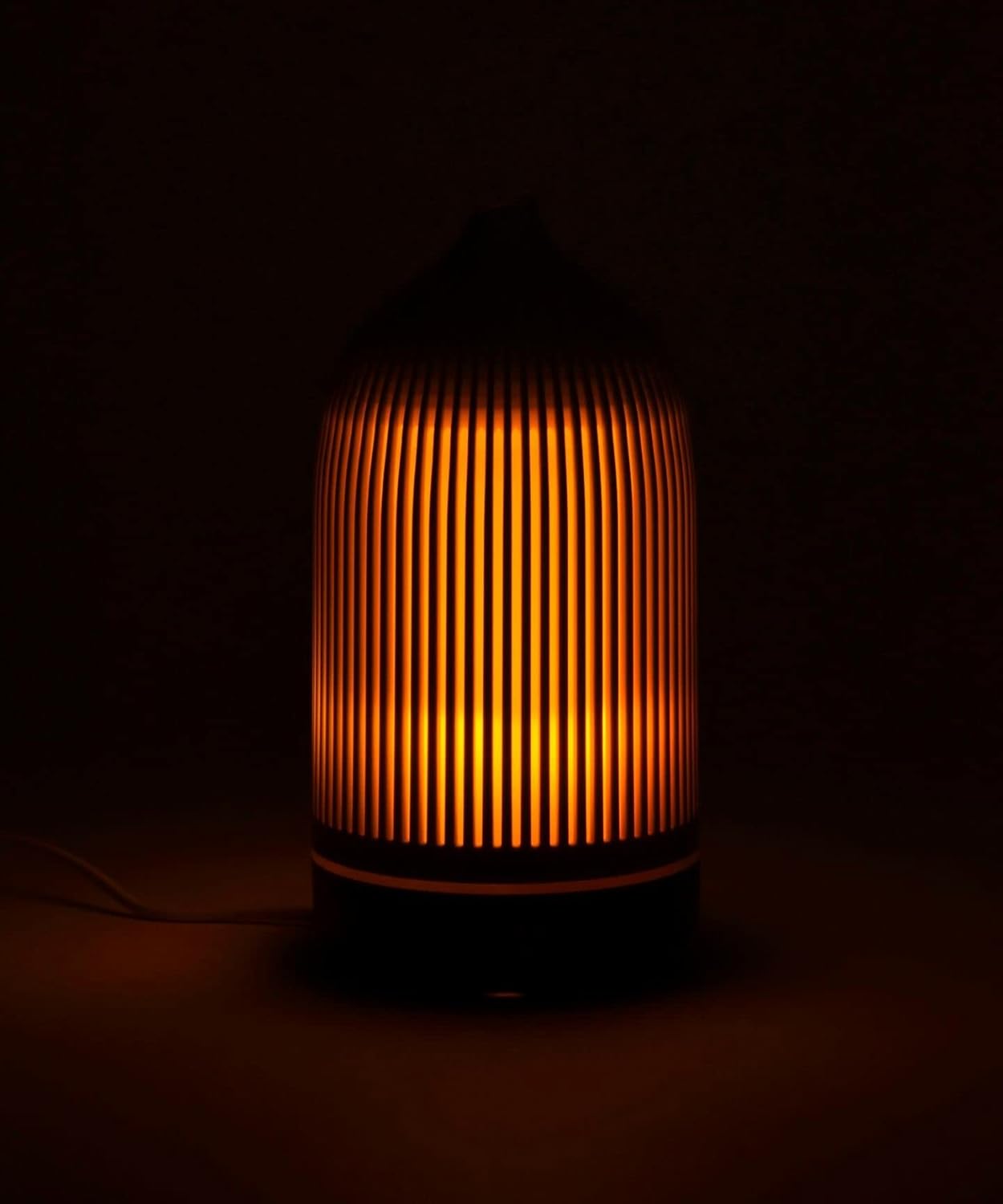 Bottom view of BRUNO Slit Light Aroma Mist with USB port