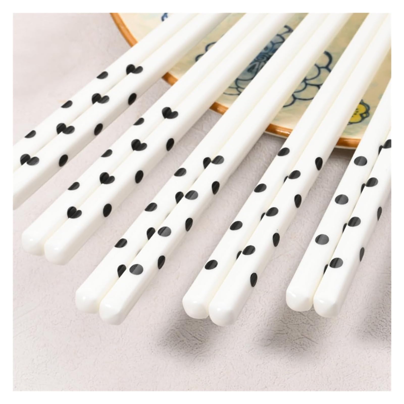 Baguettes en céramique, Coffret cadeau de baguettes réutilisables avec étui, à pointe ondulée noire en céramique d'os haute qualité 10 paires délicates