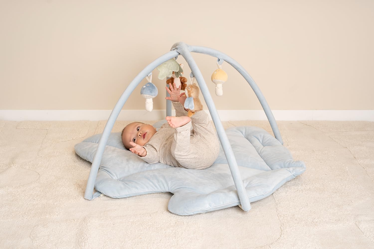 Little Dutch Krabbeldecke mit Spielbogen Activity Baby blau - Forest Friends