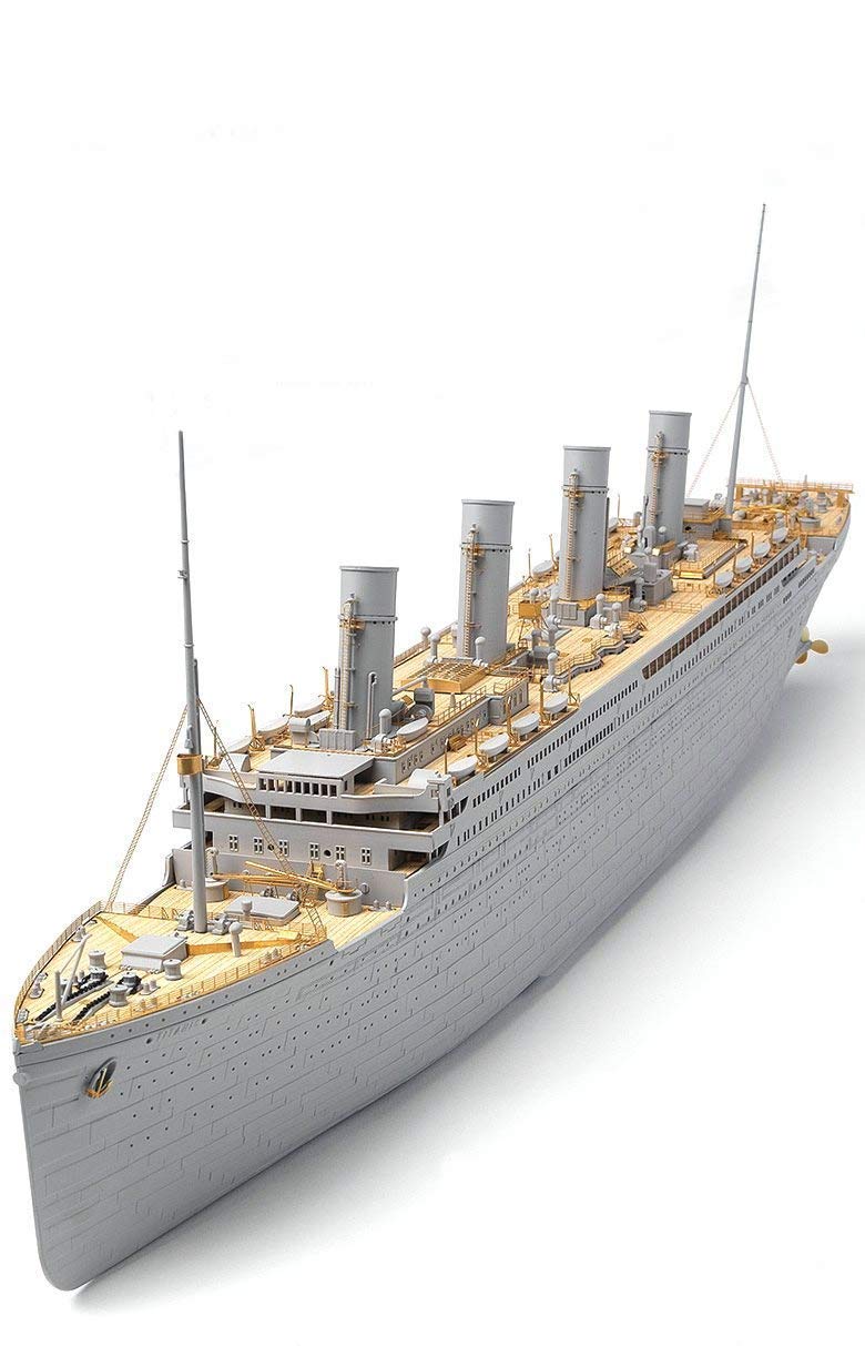 Academy 14226 Titanic 50th Anniversary Limited Edition 1/400 Scale