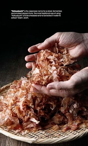 Umami Katsuobushi Bonito Hanakatsuo Flakes 40 gr – Von Japanern hergestellt, aus nachhaltigem Fischfang, nach Tradition geschnitten, langsam und schonend getrocknet