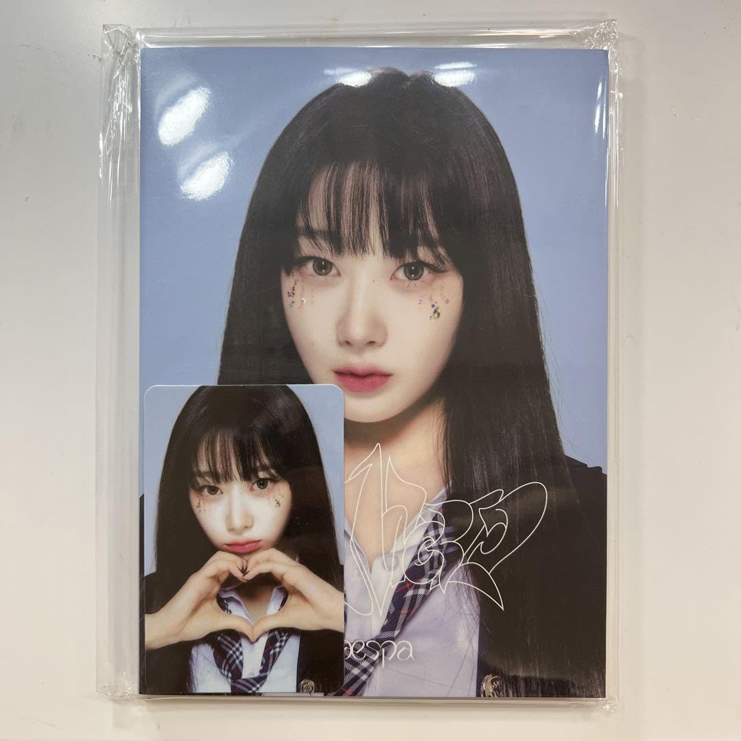 Amazon.co.jp: aespa MYWORLD Postcard Book Giselle : Office Products