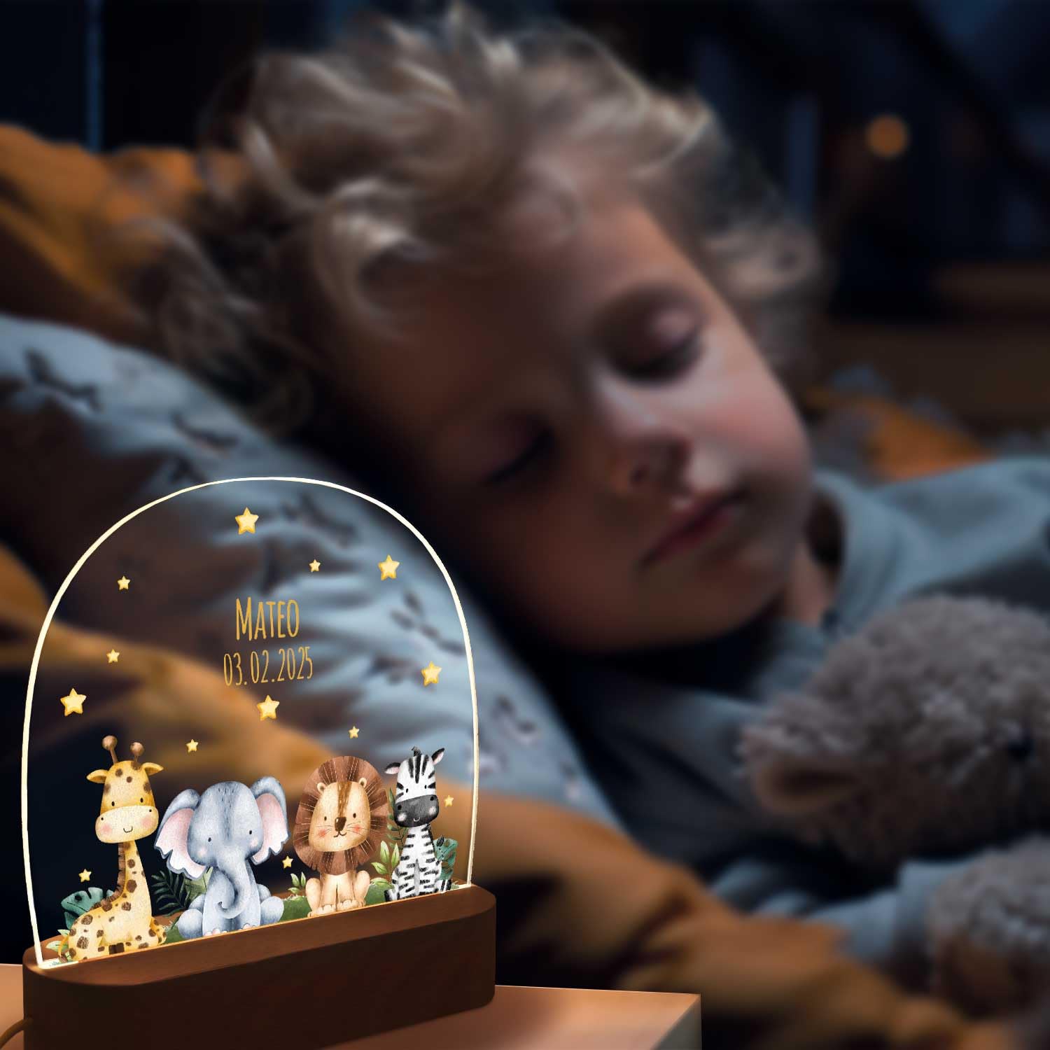 GRAVURZEILE Baby Nachtlicht personalisiert mit Namen - LED Lampe für Kinderzimmer - Schlummerlicht für Babys mit Name - Geschenk zur Geburt, Taufe & Geburtstag - Nachttischlampe für Jungen & Mädchen