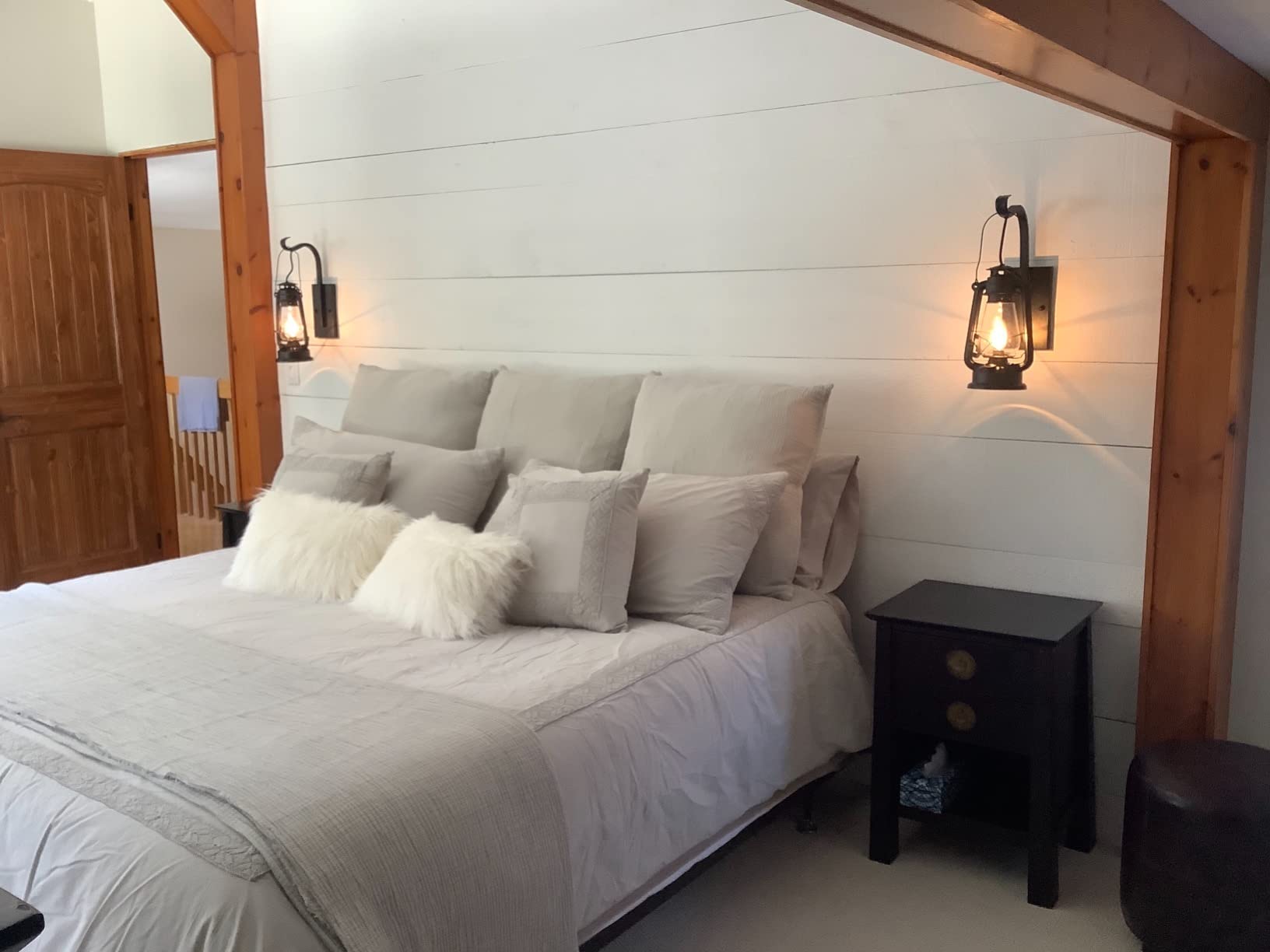 Snapklik.com : Vintage Accent Old Fashioned Rustic Electric Oil Wall ...