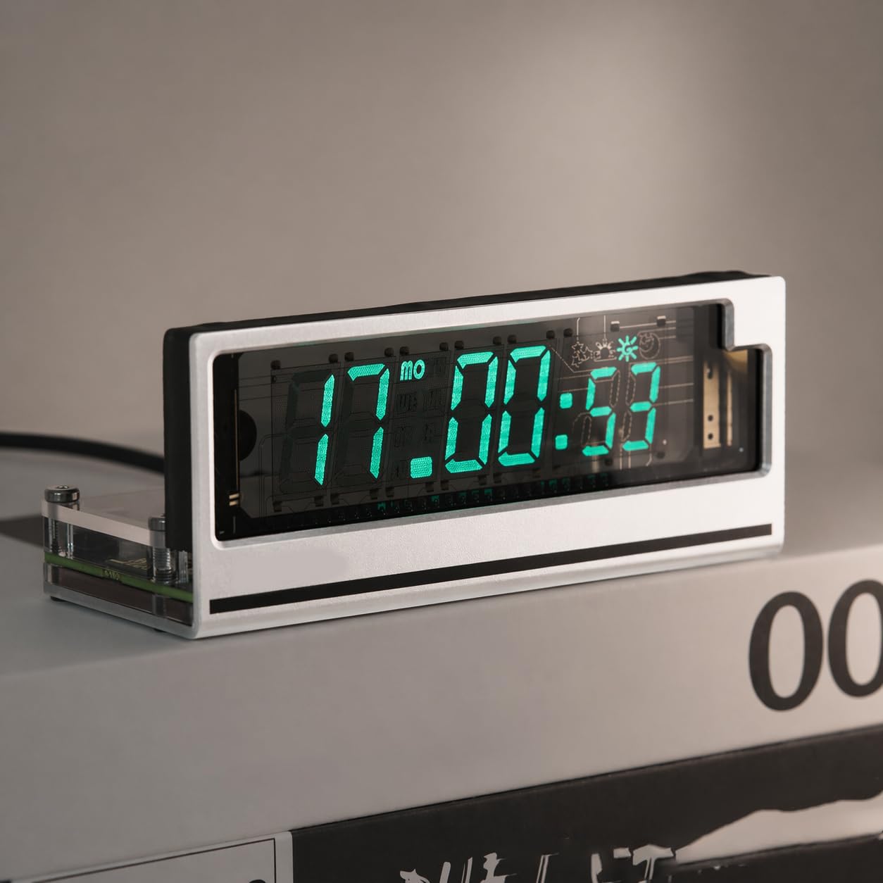 Reloj Retro Nixie Tube, Reloj Electrónico Digital Nixie Tube, Pantalla Fluorescente Al Vacío, RGB a Todo Color Más De 20 Modos, Sincronización Automática De Hora NTP, Iluminación Ambiental