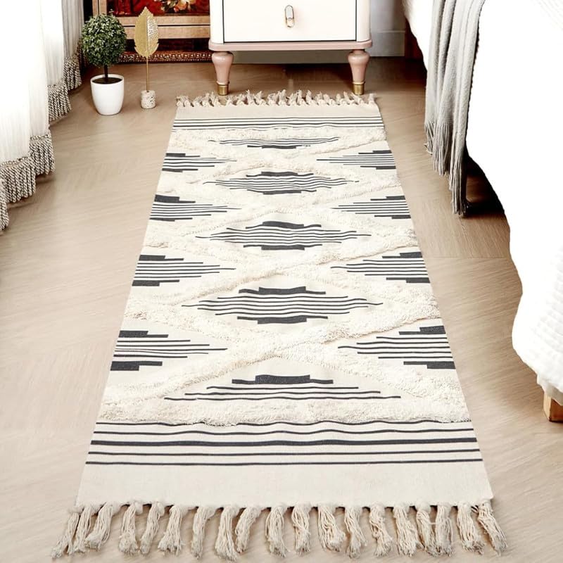 Hand Woven 100% Cotton Tufted Runner Carpet | Reversible Runner Rug for Living Room, Bedroom, Guest Room & Kitchen | 2x5 Feet (60x152 cm) - (Blazk Zigzag)