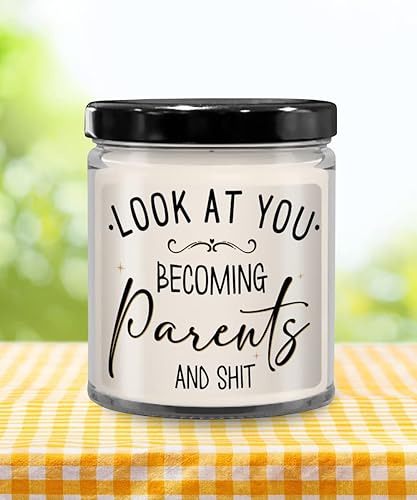 Miniatura 4 de Vela con texto en inglés «Look at You Becoming Parents» Ideas para baby shower para mamá y papá por primera vez que esperan madre y padre, recuerdo