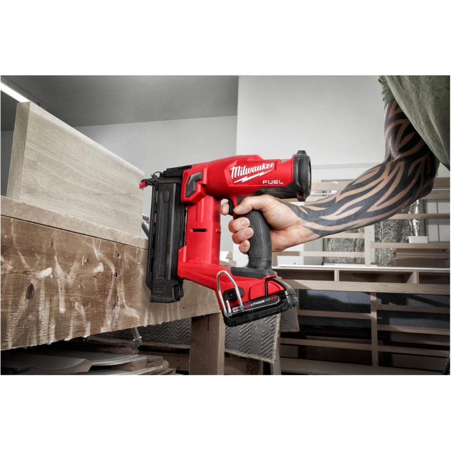 MILWAUKEE M18 FUEL 18 Gauge Brad 