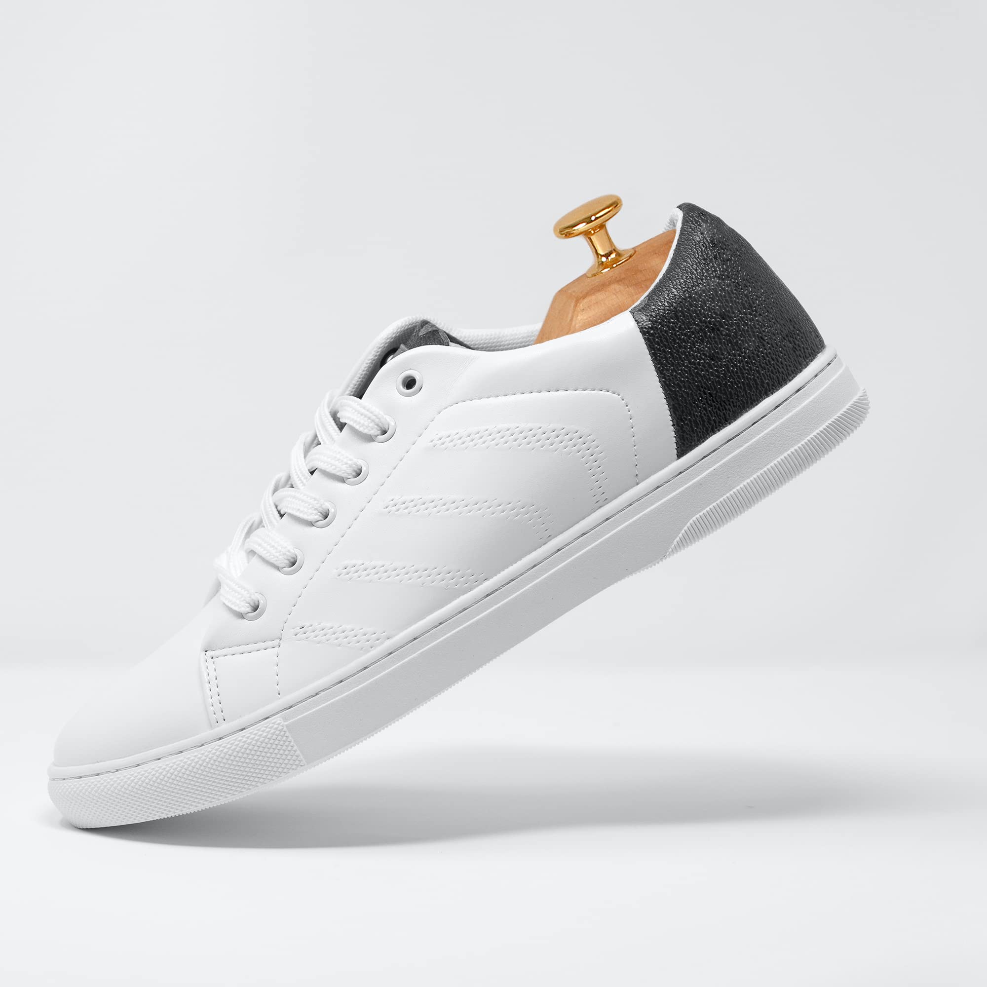Coccine - Embauchoir Chaussures Universelles, Elargisseur Chaussure en Cèdre, Embauchoirs Pour Homme et Femme, Taille Réglable, Bois Avec Parfum de Cèdre, Ajustement Facile