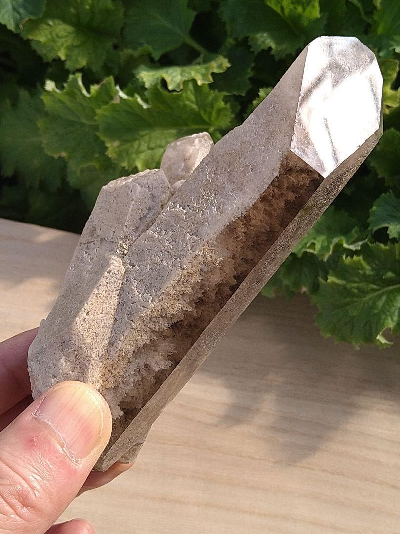 Amazon.co.jp: ガーデンクォーツ 原石 V型ポイント クラスター 台座