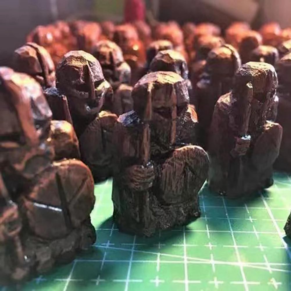 Set di Scacchi da Viaggio di Lusso: Scacchiera e Pezzi in Resina, Gioco di Strategia Portatile, Ideale per I Viaggi.