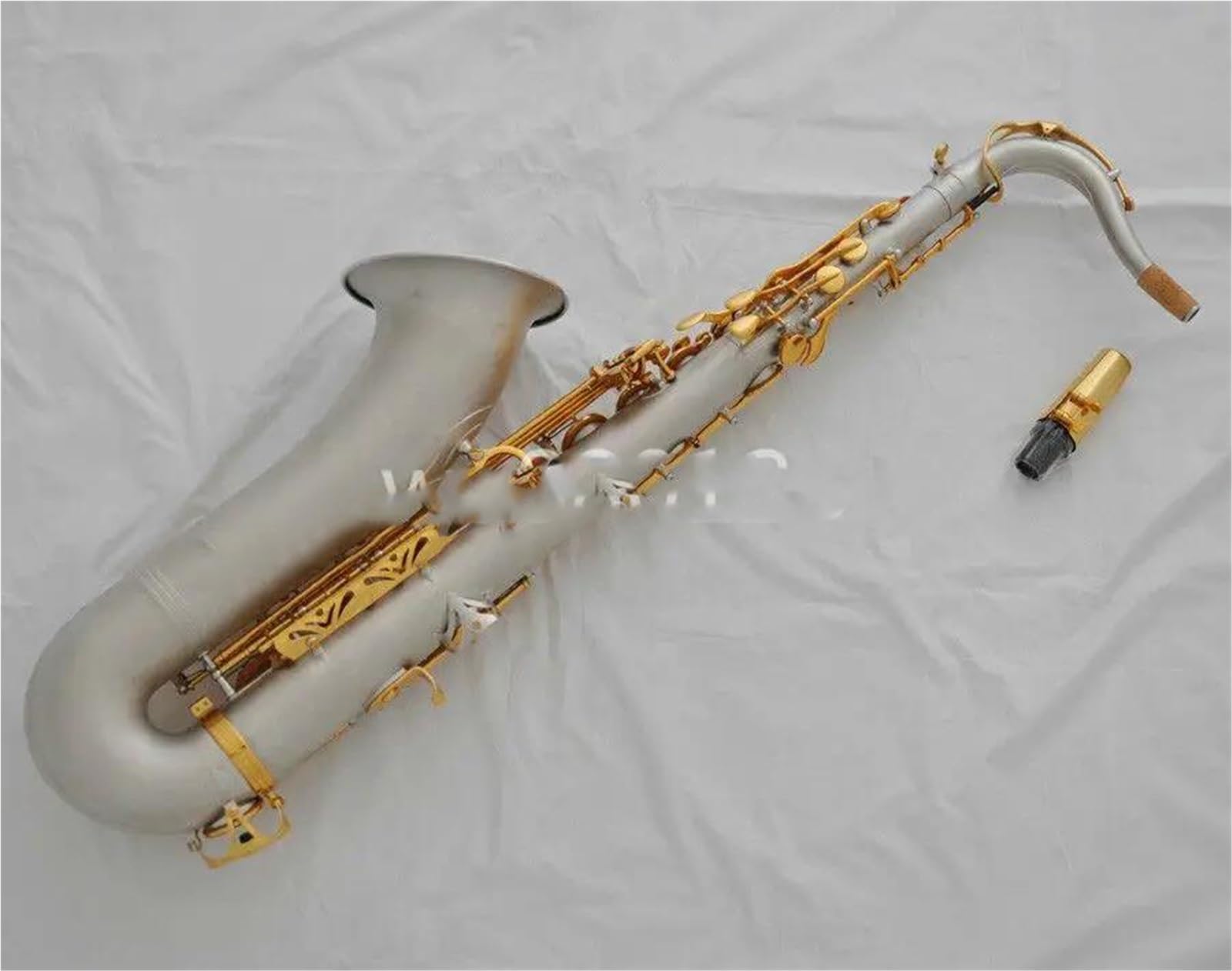 Saksofon Profesjonalny Saksofon Tenorowy Bb Instrument Korpus Z Satynowego Niklu Srebrny Złoty Lakier Dołączone Akcesoria