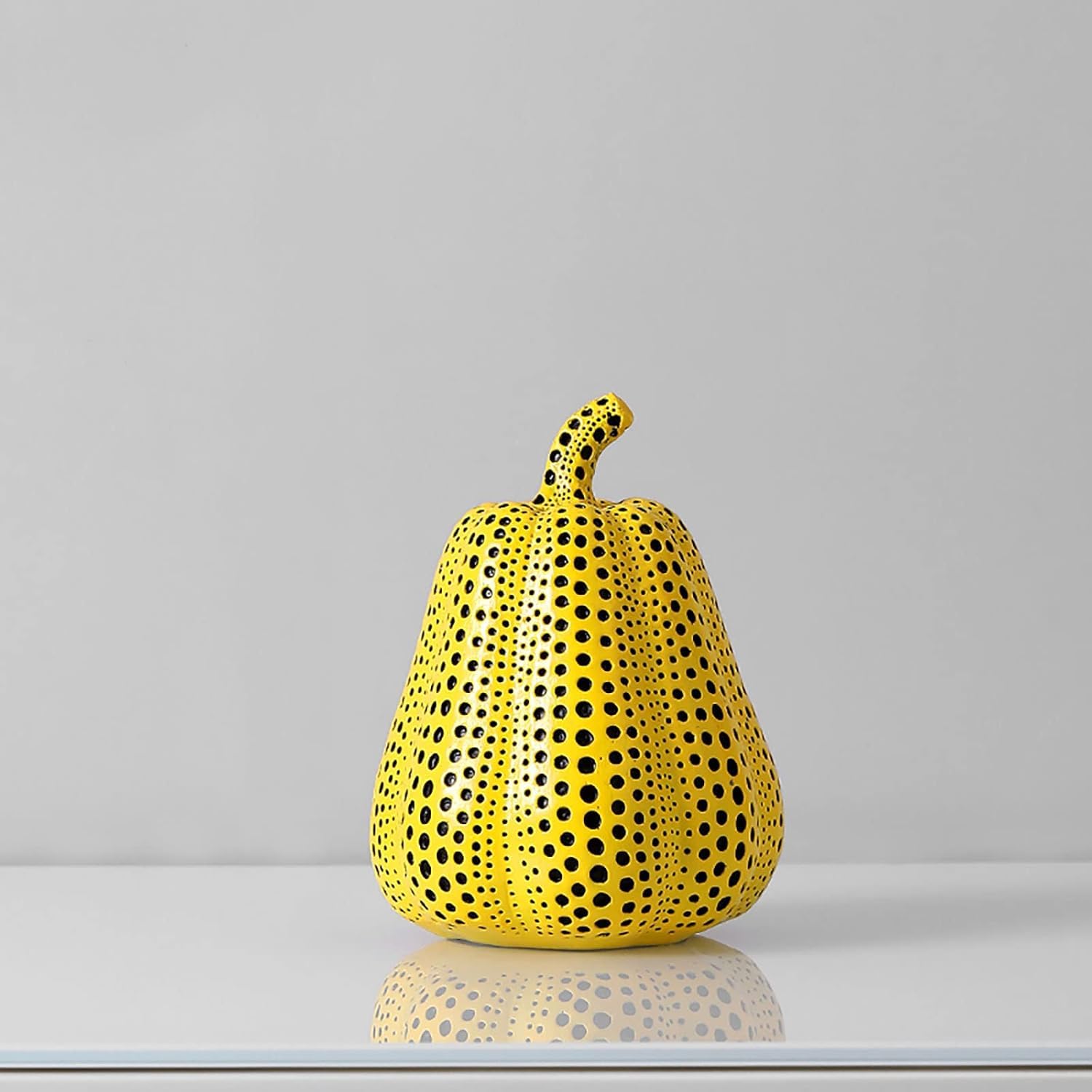 Wystrój biura domowego statuetka artystyczna, rzeźba z żywicy w kształcie dyni na biurko, nowoczesny element dekoracyjny, 20,5 x 16 cm