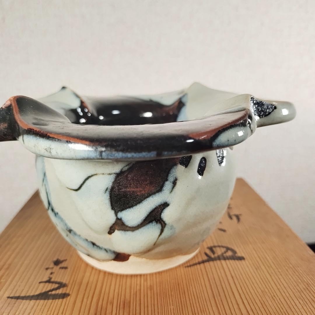 【極稀少】清水六兵衛 掛釉 灰皿 骨董 アンティーク 美品 入手困難 レトロ Amazon.co.jp: 極稀少清水六兵衛 掛釉 灰皿 骨董 アンティーク レトロ