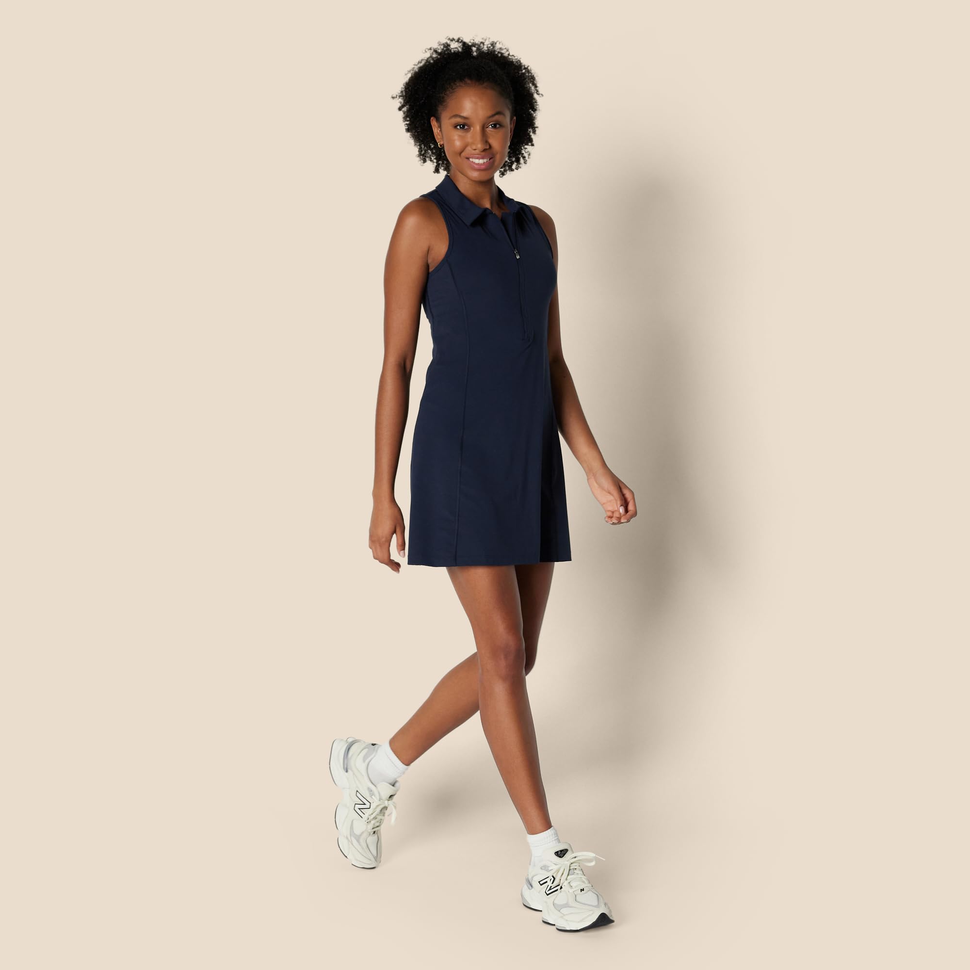 Amazon Essentials Robe de Tennis Active Formflex Longue et Ultra Douce Femme