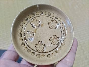 献上唐津　桜花　印花紋　小皿・平盃（５客）椎ノ峯窯・御用窯 Amazon.co.jp: 献上唐津 桜花 印花紋 小皿・平盃（5客）椎ノ峯窯