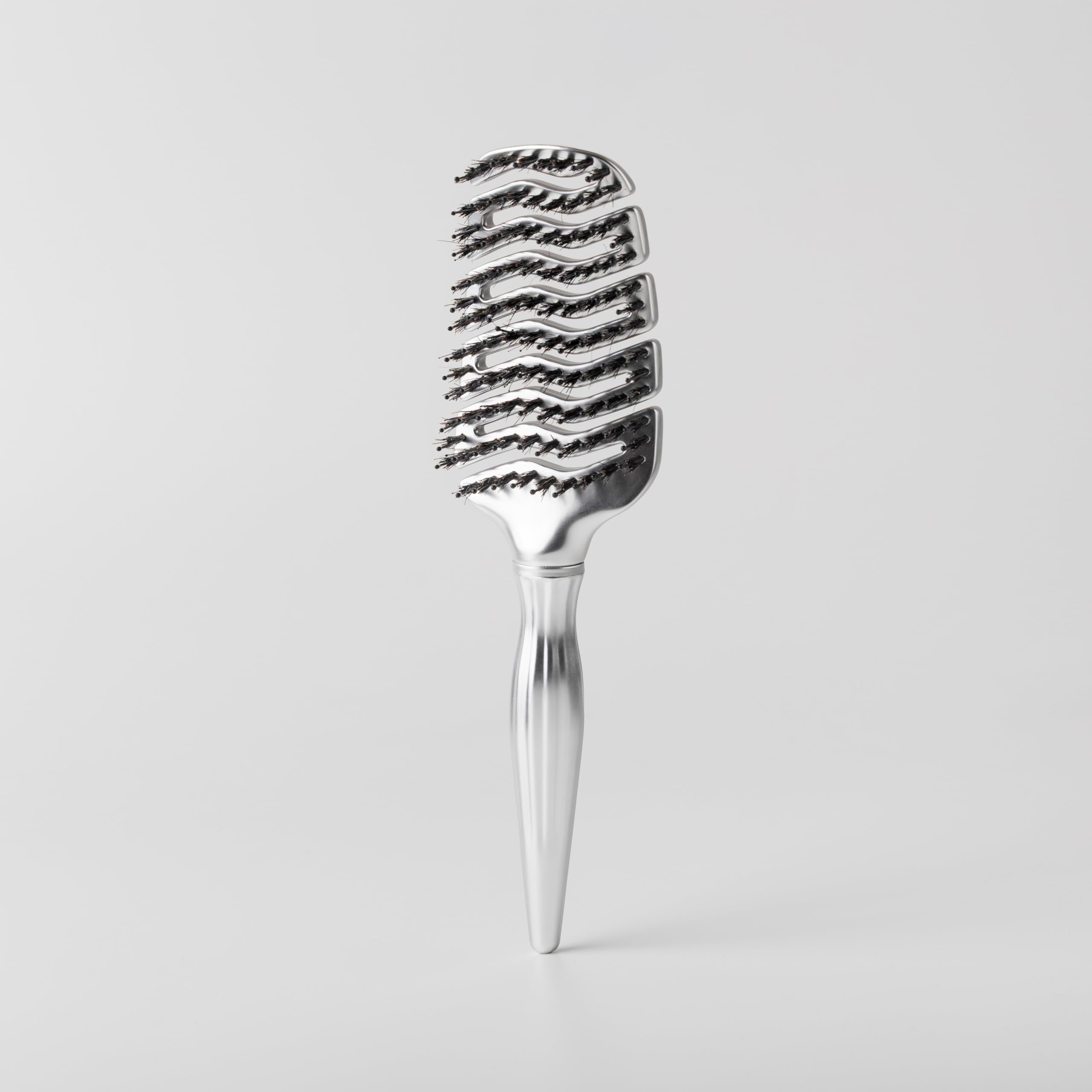 MONCHO MORENO Magic Brush - Cepillo Desenredante Sin Tirones para Cabello Seco - Antirotura y Antifrizz con Púas de Jabalí, Aporta Brillo Natural - Cabello Fino, Grueso y Rizado (Metalizado)