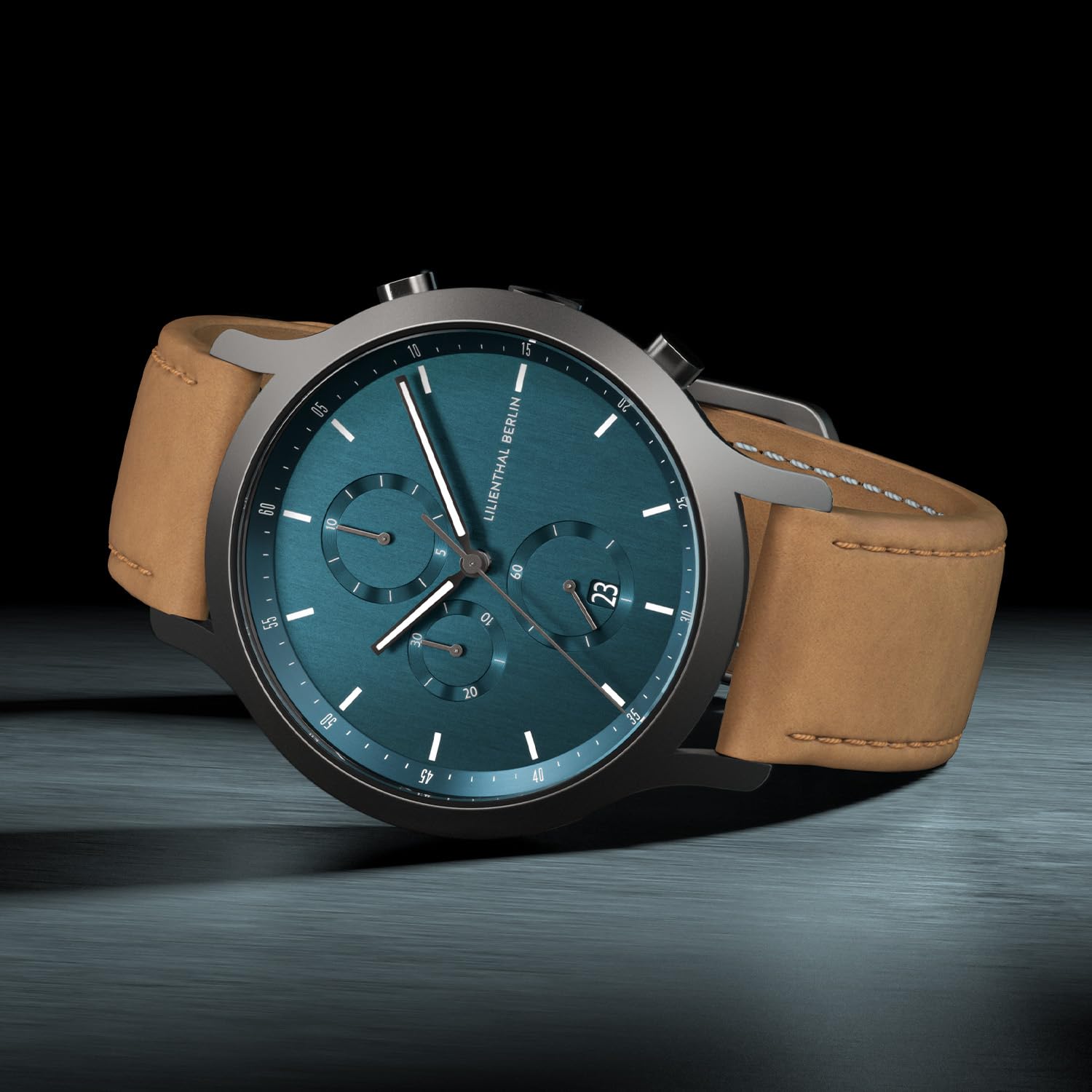 Lilienthal Berlin Chronograph Myth in anthrazit – Herrenuhr aus Chirurgenstahl mit einem Quarzuhrwerk & saphirgehärtetem Mineralglas – 42,5 mm