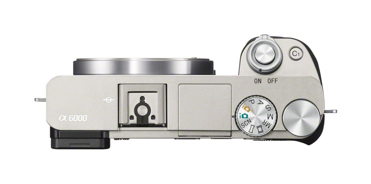 Sony Alpha 6000 Fotocamera Digitale Compatta, Body, Obiettivo Intercambiabile, Sensore APS-C CMOS Exmor HD da 24.3 MP, Argento
