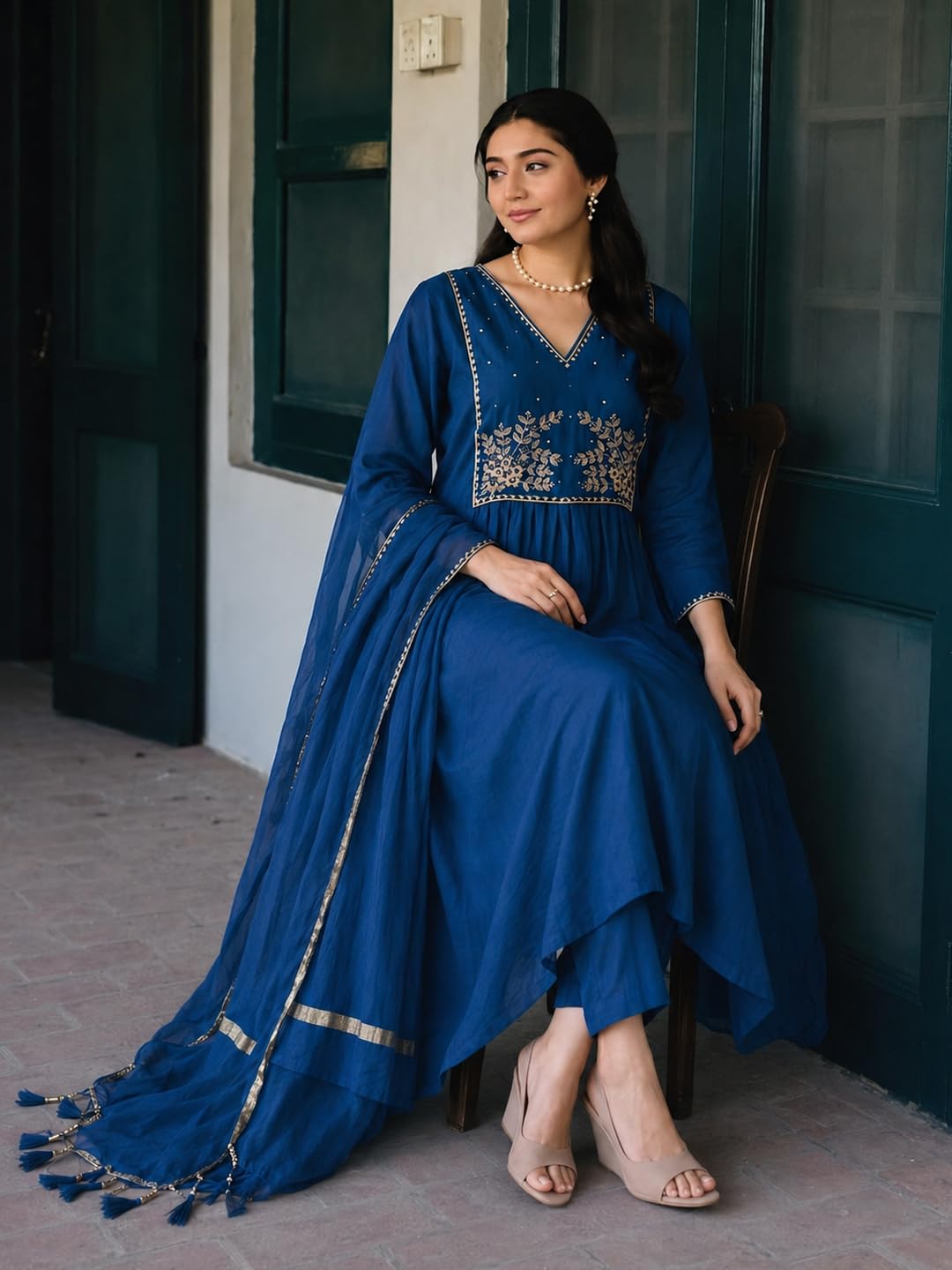 ANNI Designer Ensemble Kurta en viscose mélangée avec pantalon et dupatta pour femme | Tenue ethnique trois pièces pour femme | Col en V et manches 3/4 Long Kurta Pant Dupatta Ensemble
