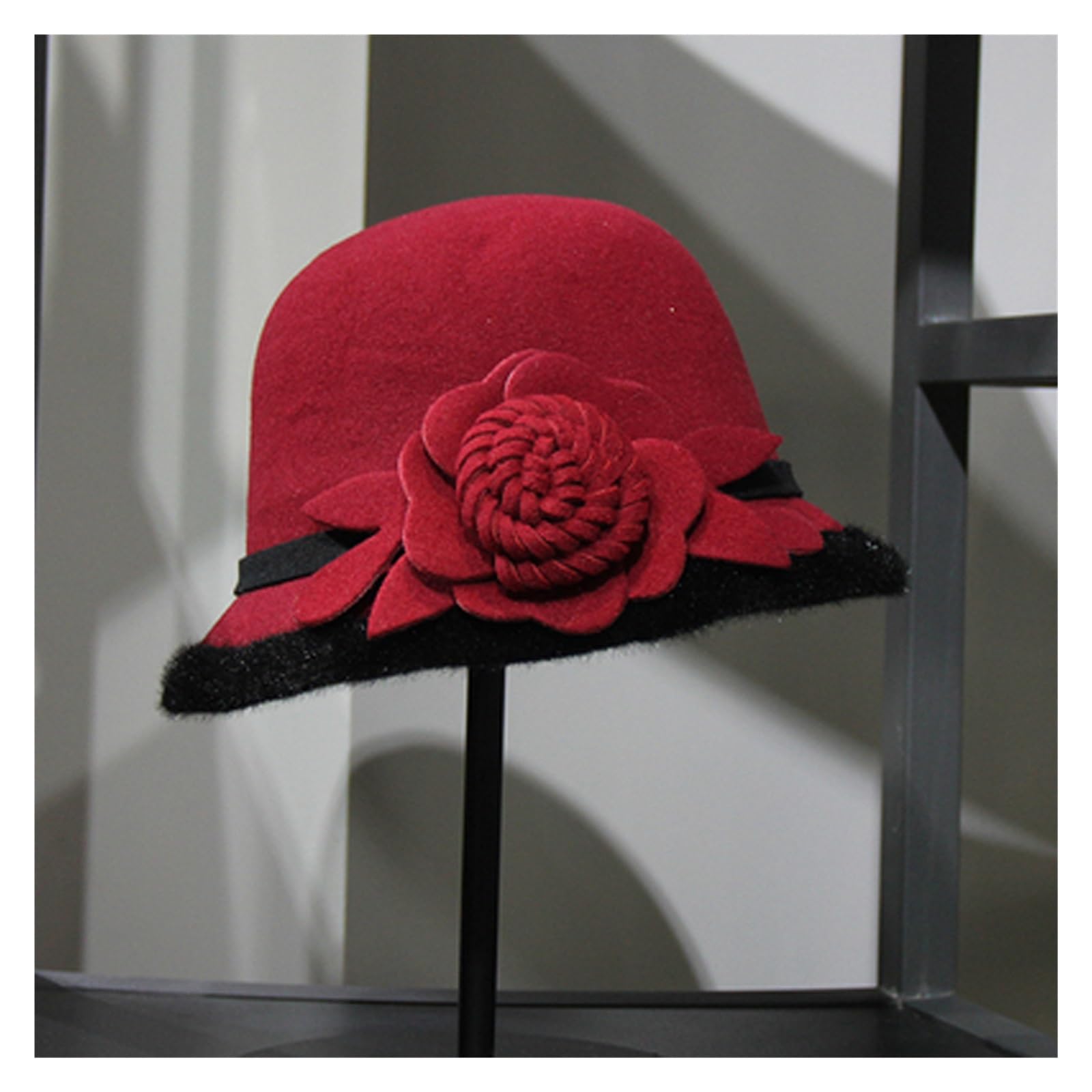 Chapeau melon femme en laine chaud et isolant pour l'hiver